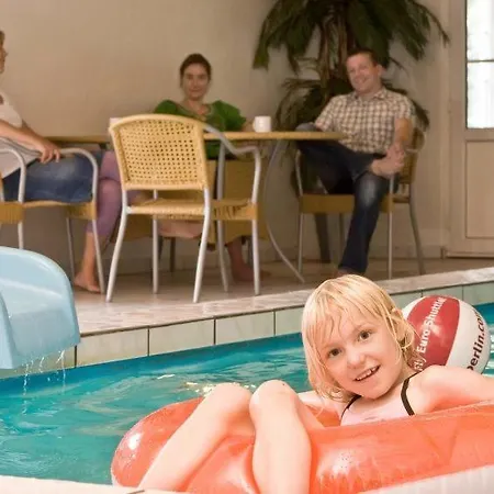別荘 Sleeps 24 Pool Wifi Ejsingholm